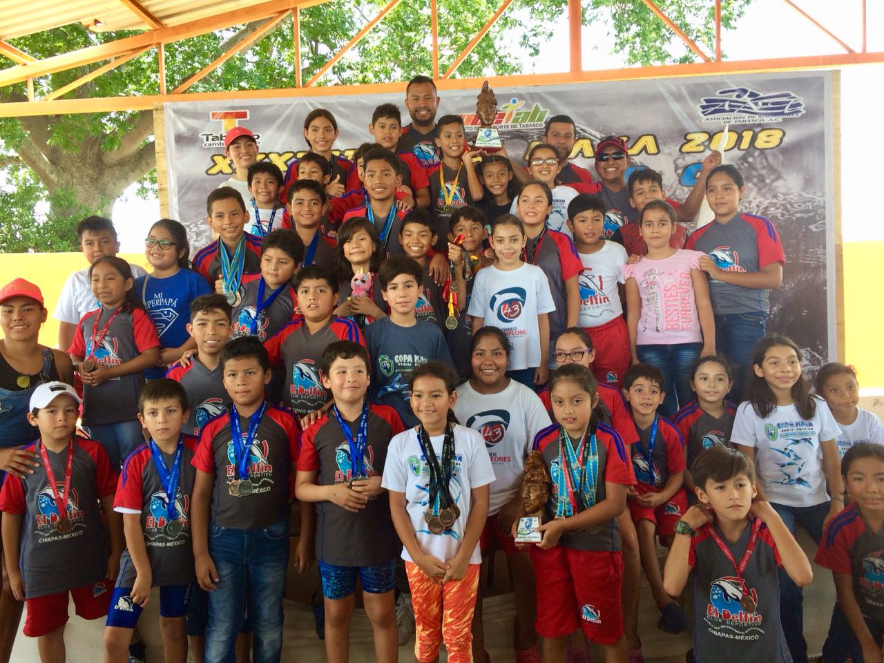 Campeones de la 33 Copa Maya de Natación Foto 1