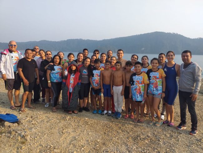 Delfines en el Cruce Foto 2