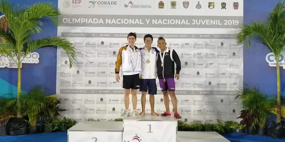 Jorge Trujillo Ovilla en el pódium