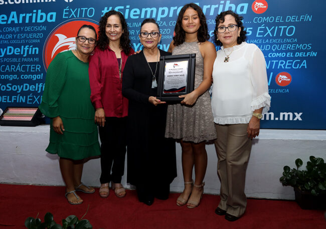 Entrega de Reconocimientos Foto 1